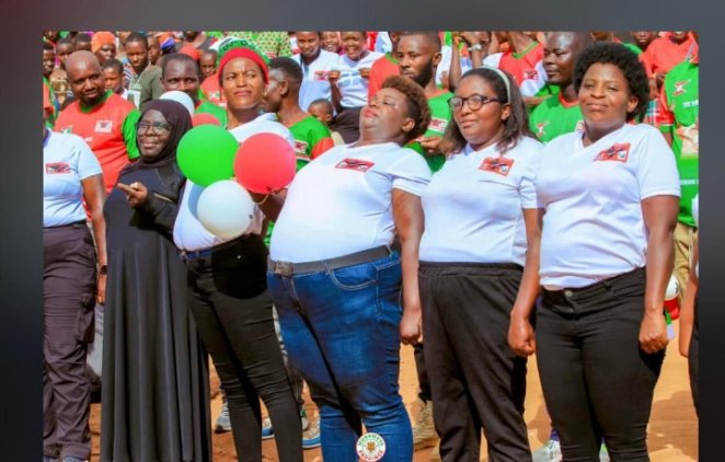 Burundi :amafoto yaranze ukwiyamamaza kwa CNDD FDD mu matora y’abadepite.