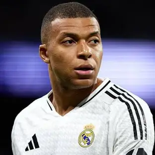 Mbappe yajyanwe mu bitaro mu buryo butunguranye.