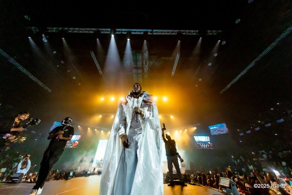 Muyoboke Alex yasubije abanenga uko The Ben yambara