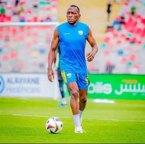 Rwanda:Meddy Kagyere ari mubakinnyi batari bubanze mu kibuga.