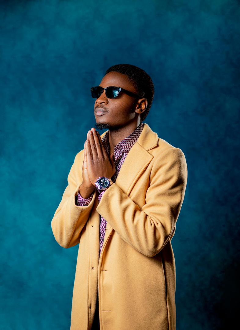 Umuramyi Davinshi yashyize hanze indirimbo nshya yakunzwe na benshi.