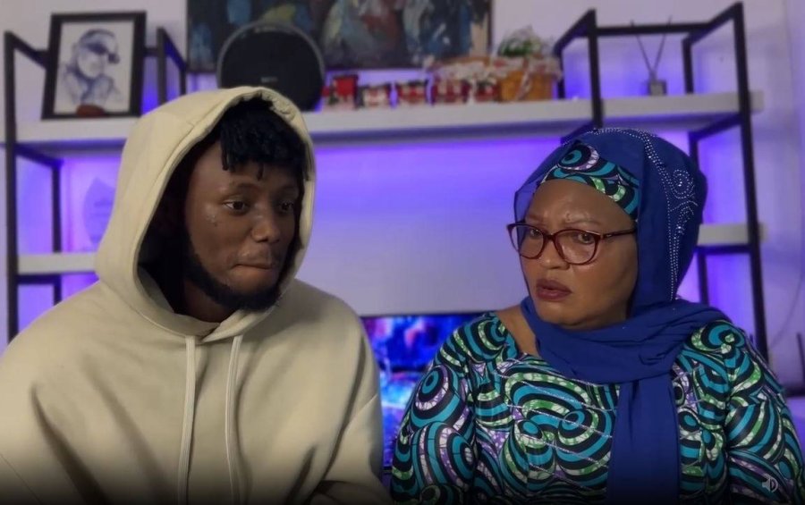 Chriss Eazy mu gahinda ko kubura umubyeyi we