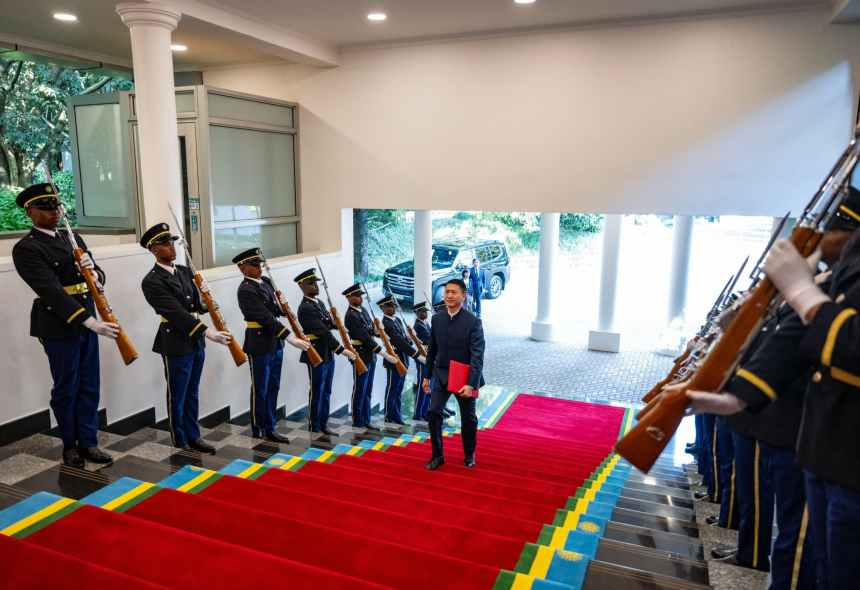 Perezida Kagame yakiriye ambasaderi mushya w’Ubushinwa mu Rwanda