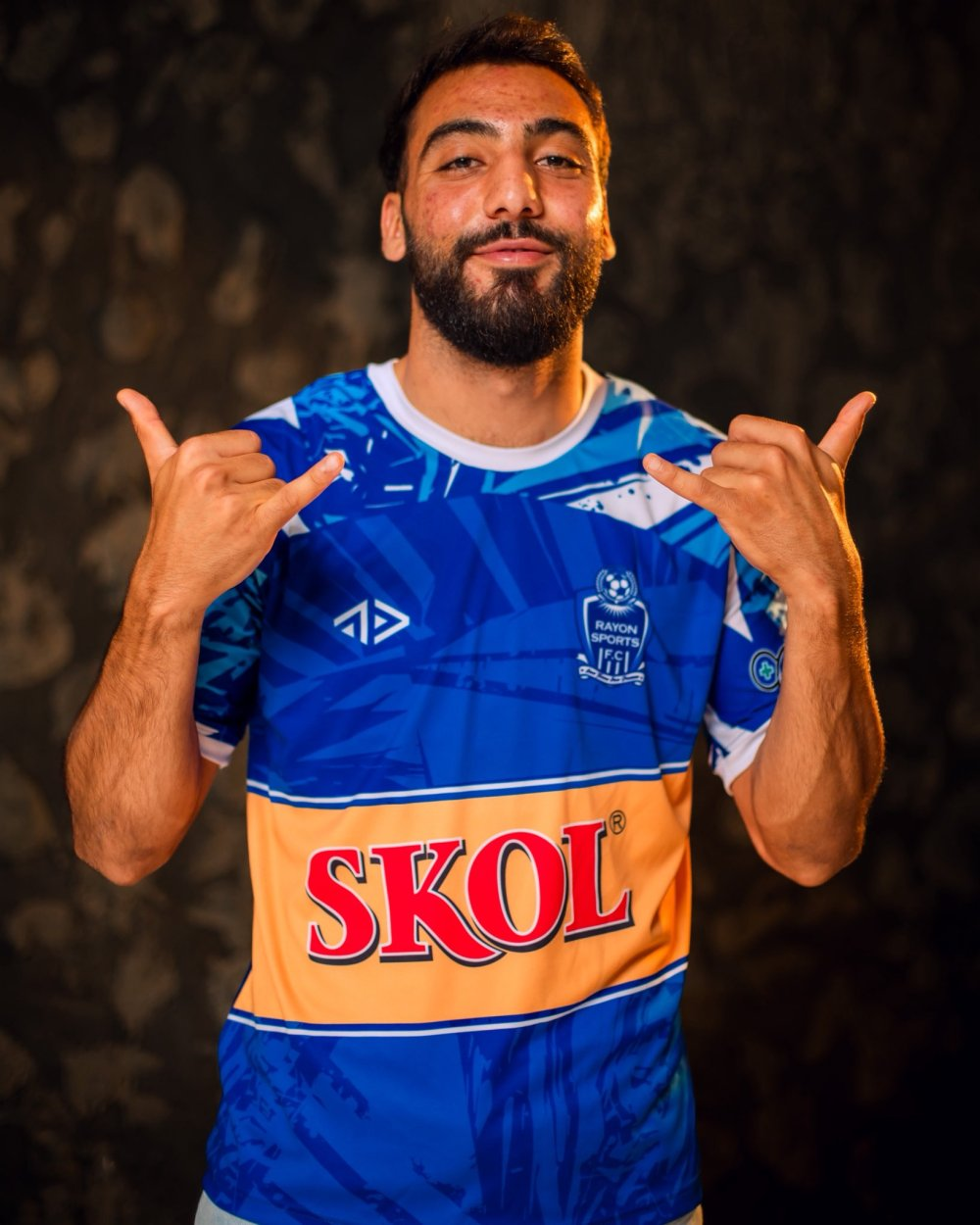 Rayon Sports yashize hanze imyambaro mishya igiye kujya yambara