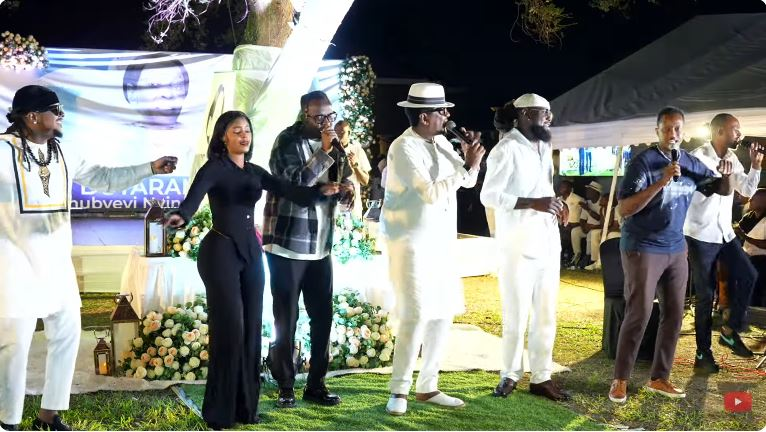 Abahanzi 8 bahuriye mu ndirimbo yo guha icyubahiro umubyeyi wa Massamba Intore witabye Imana