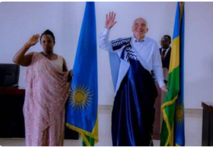 Abarundi 32 bari mu banyamahanga 74 baheruka guhabwa ubwenegihugu bw’u Rwanda