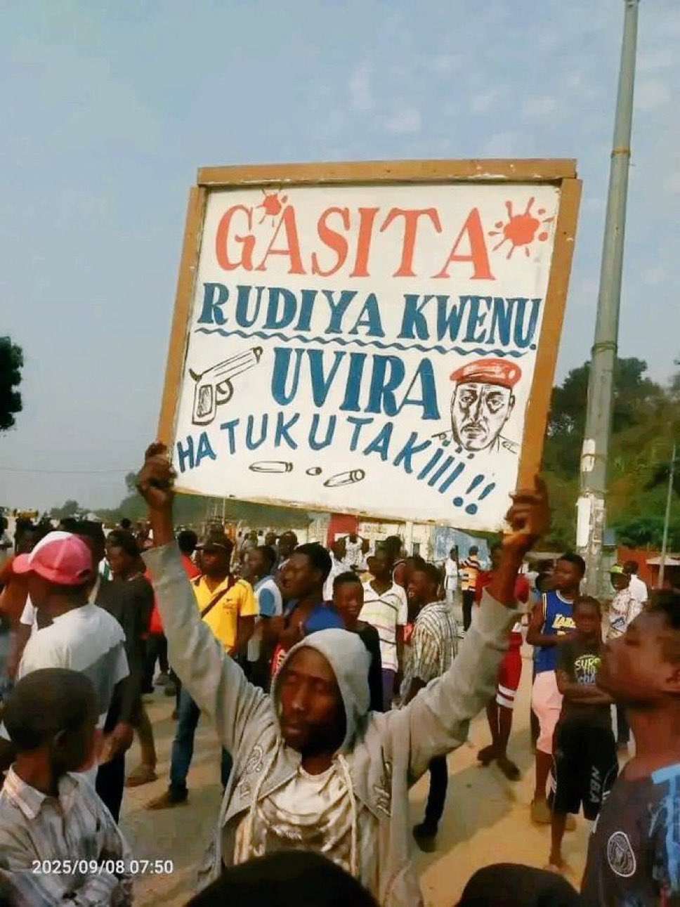 Uvira hazindukiye imyigaragambyo ikaze yo kwamagana brig gen Gasita Olivier