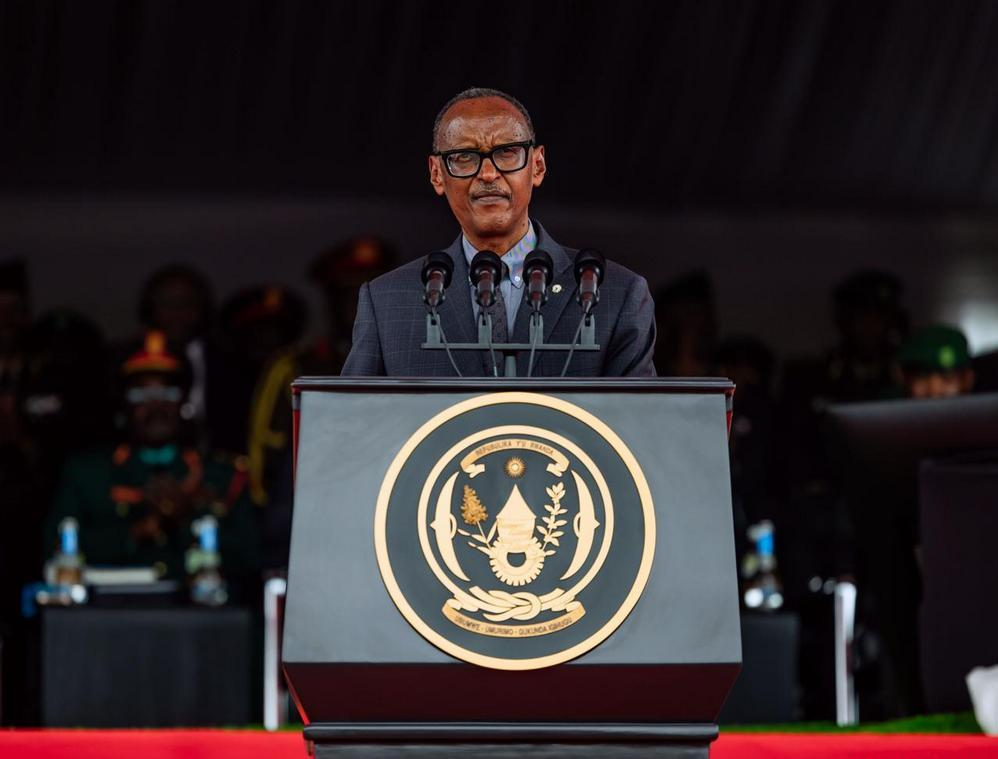 Perezida Kagame yashimye abasirikare binjiye mu Ngabo z’u Rwanda, abagaragariza ko ahazaza h’igihugu hari mu biganza byabo