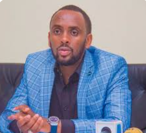 Sadate Munyakazi yateje impagarara nyuma yo kuvuga amagambo asuzugura abarundi n’abanyekongo