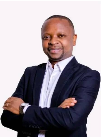 Umujyanama wa Tshisekedi yavuze ko igihe kigezengo RDC yiyomekeho u Rwanda