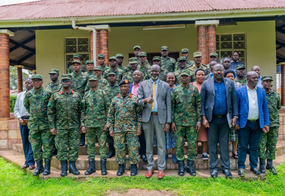 Abayobozi b’igisirikare cy’u Rwanda(RDF) n’icya Uganda (UPDF) bakorera ku mupaka bahuriye Kabale