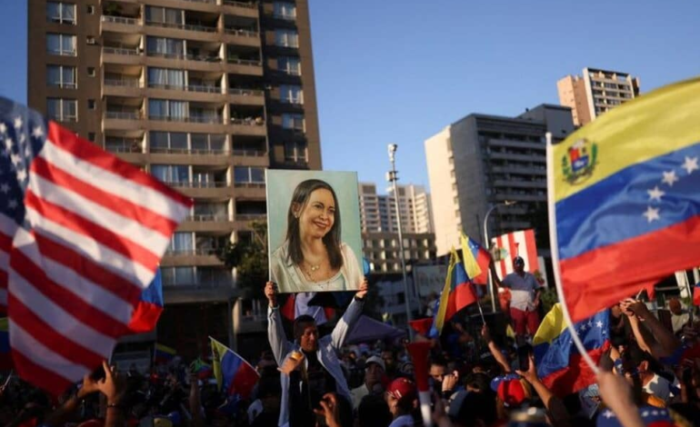 Umuyobozi w’ishyaka ritavuga rumwe n’ubutegetsi bwa Venezuela, Maria Corina Machado yashimiye Perezida wa Leta Zunze Ubumwe za Amerika Donald Trump washimuse uwo yise umwanzi we